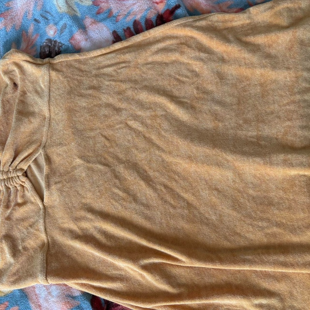 Divided Peach Top